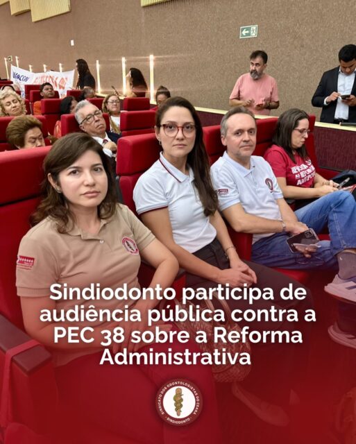 O Sindiodonto marcou presença na Audiência Pública que ocorreu na  Assembleia Legislativa do Ceará (ALECE) hoje (15) para debater a perigosa PEC 38 da Reforma Administrativa.

​Nossa participação teve como objetivo primordial defender que não haja o desmonte e a precarização do Serviço Público. 

​Para o Sindiodonto, a estabilidade do servidor não é um privilégio, mas sim a garantia de um serviço de excelência e livre de interferências políticas. O servidor público precisa de autonomia para exercer suas atividades com base na ética e na ciência.

​Nossa presença hoje reafirma que o Serviço Público é um direito, e a estabilidade é a ferramenta que protege esse direito. 🤝