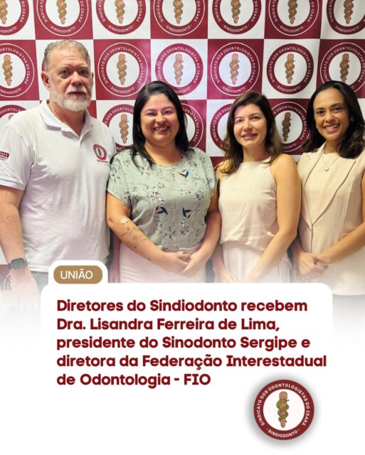 ❗️Os diretores do Sindiodonto Cleyton Magalhães, Emmanuela Parente e Raquel Praxedes receberam na manhã do dia 13.01.26 a presidente do Sinodonto-SERGIPE, dra. Lisandra Ferreira de Lima, que também é diretora da Federação Interestadual de Odontologia (FIO). 

Na ocasião, os representantes sindicais aproveitaram para debater e discutir estratégias para a efetivação da principal pauta da categoria odontológica que é a atualização da lei 3999/61 que rege o piso salarial dos cirurgiões-dentistas e médicos. 

A direção do Sindiodonto aproveita para agradecer mais uma vez a visita  e se coloca a disposição para as lutas conjuntas que virão pela frente. 

💪JUNTOS SOMOS MAIS FORTES

#valorizaodonto #pisodentistas #sindicatos #ceara sergipe